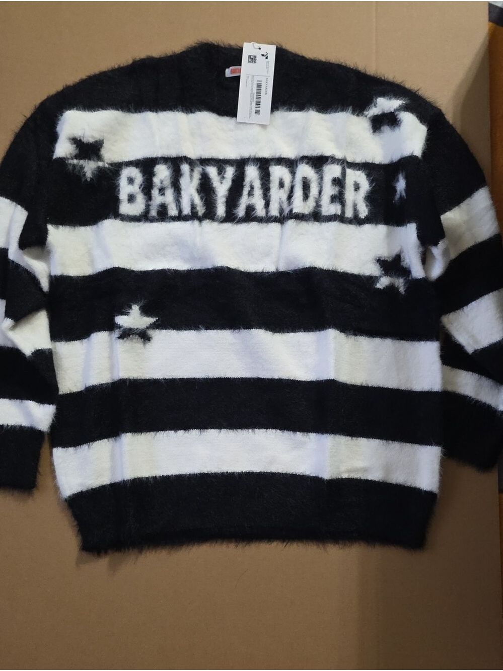 Women’s Black & White Striped Crewneck Sweater -